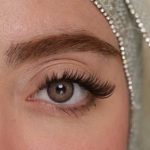 لنز چشم شیشه‌ای هرا مدل 15 سالانه کد AQYA320 رنگ عسلی طوسی طبیعی دور دار