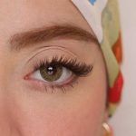 لنز چشم شیشه‌ای هرا مدل 18 سالانه کد FA320 رنگ سبز عسلی تیره دوردار